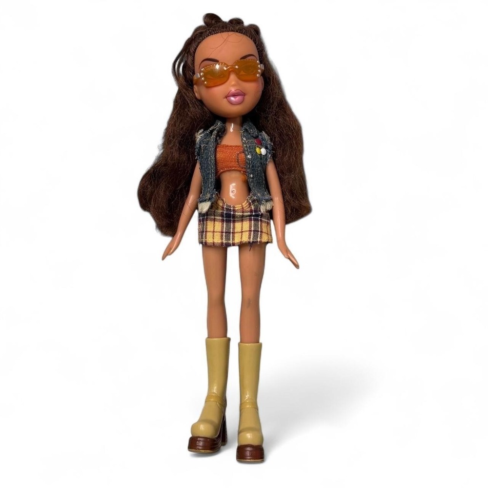 MGA Bratz Yasmin Brown Hair Doll With Clothes & Sunglasses Y2K Kidcore Nostalgia